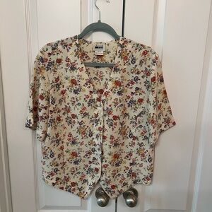 Vintage 90’s Leslie Fay Sz. 14 butter yellow Floral Button-Up Blouse